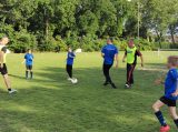 Laatste training S.K.N.W.K. JO9-1 van seizoen 2021-2022 (partijtje tegen de ouders) (61/71)